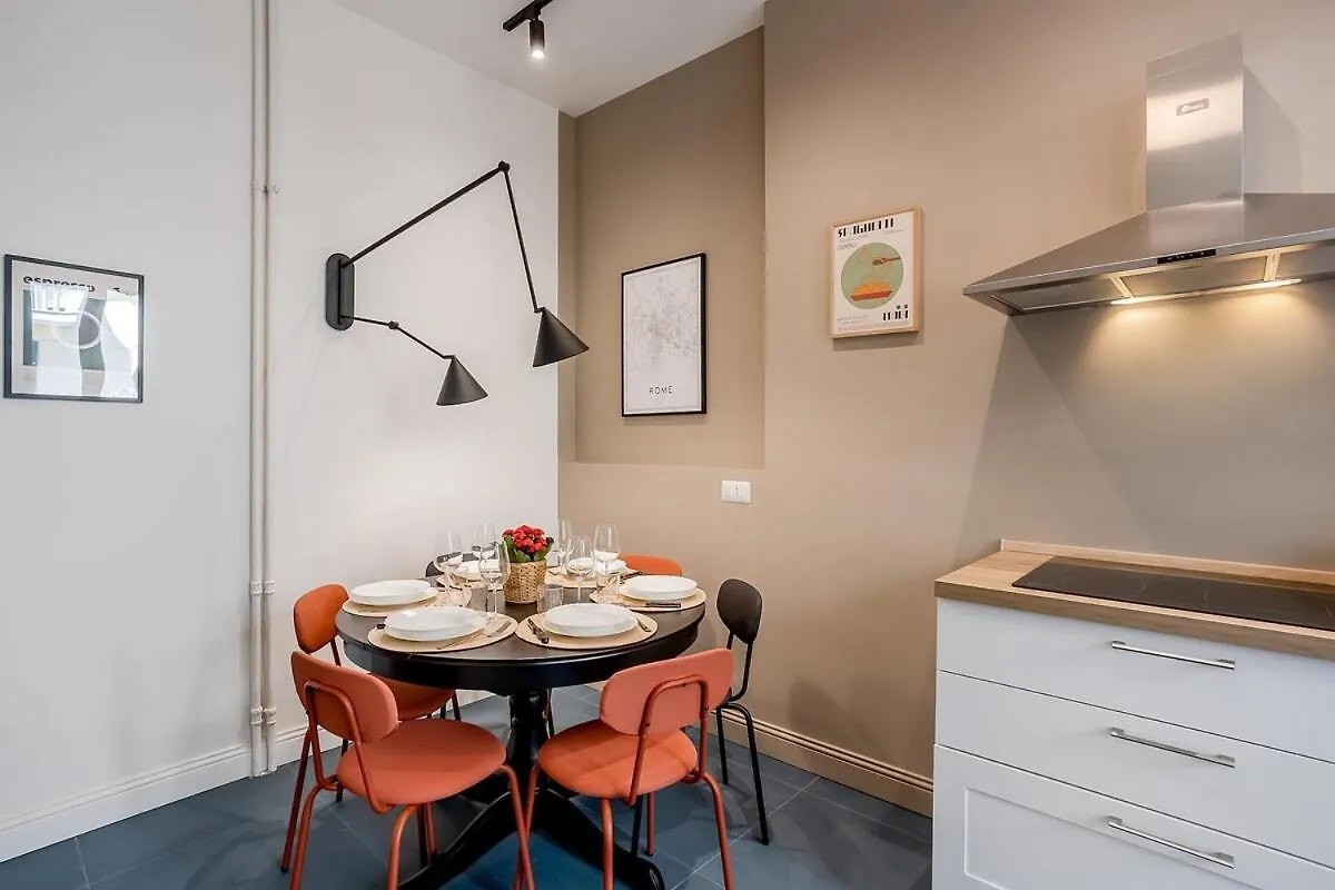Flowers Apartment - Grande Casa A Montesacro Roma