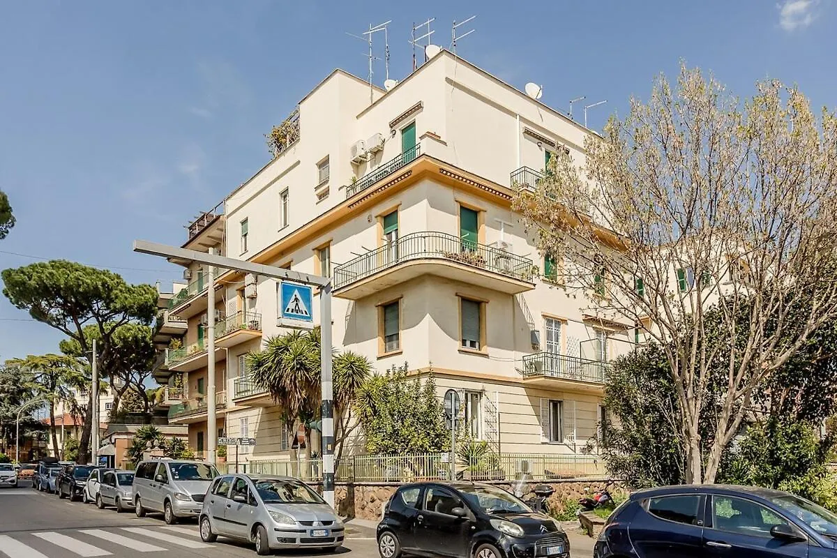 Flowers Apartment - Grande Casa A Montesacro Roma